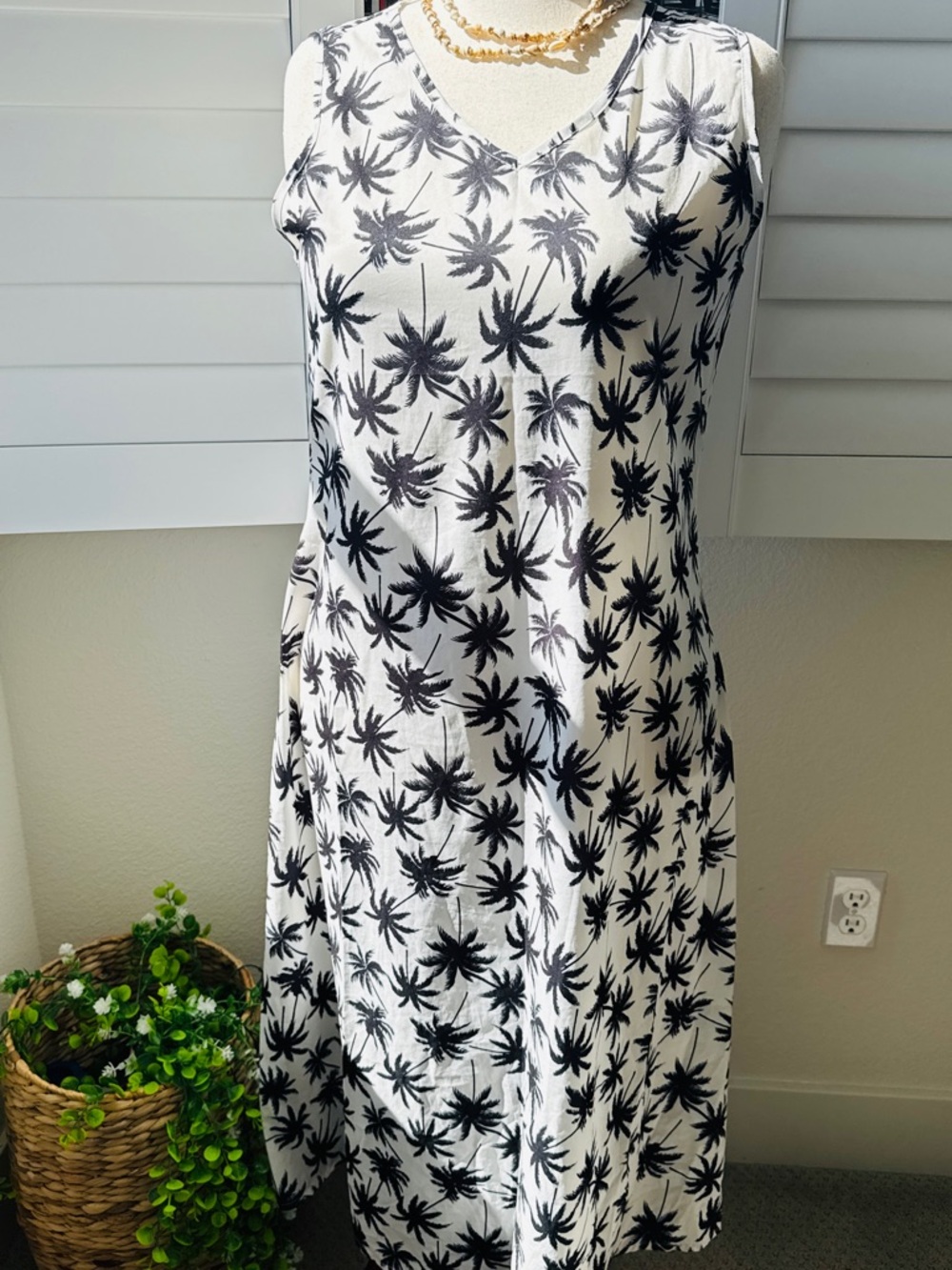 Sleeveless V-Neck Maxi Dress in Cream with Black Palm Print